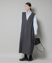 ショルダータックVネックワンピース