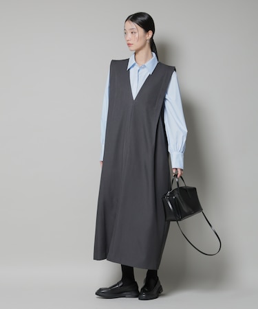 ショルダータックVネックワンピース