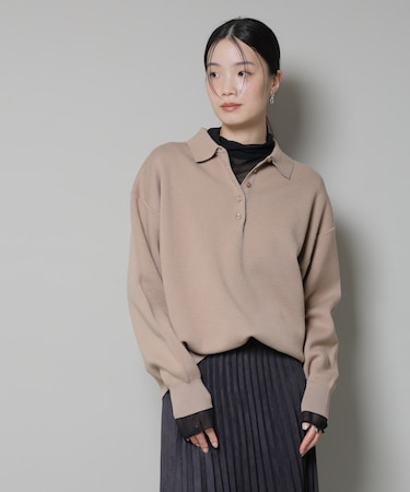 スウェットライク衿付きボタンニット