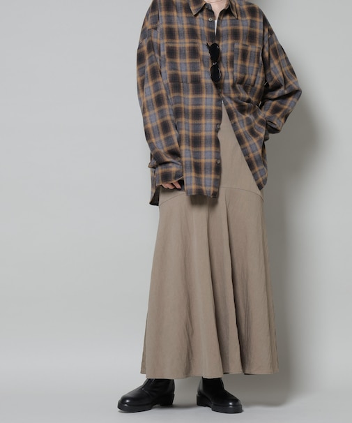 切り替え裾フレアスカート