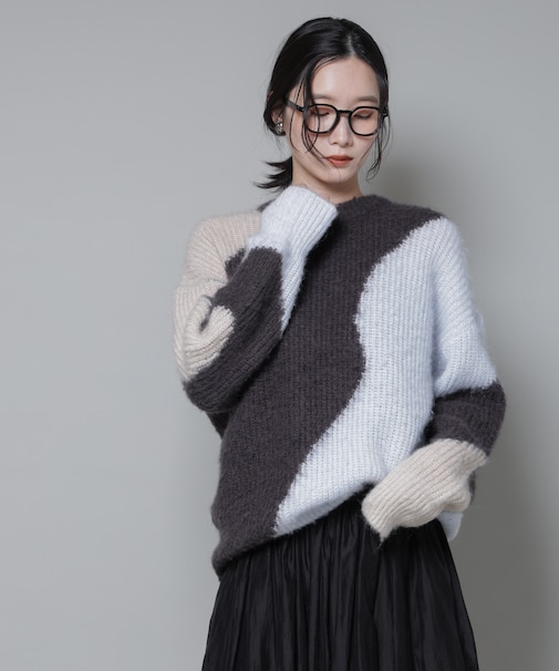 モヘヤ起毛カーブパターンブロッキングニット
