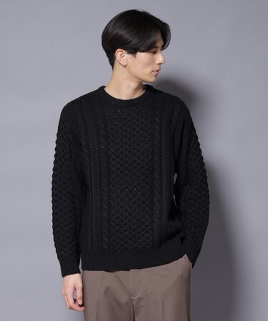 ローゲージケーブルニット