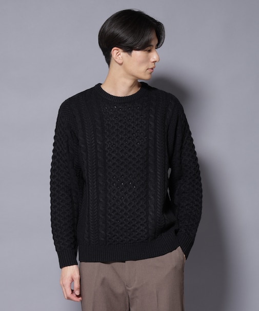 ローゲージケーブルニット