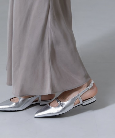 Azur／ポインテッドバックストラップサンダル