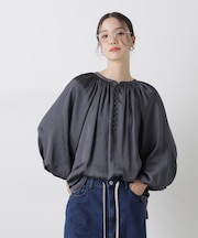 前後2wayサテンボリュームスリーブブラウス