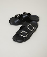 ビッグバックルサンダル