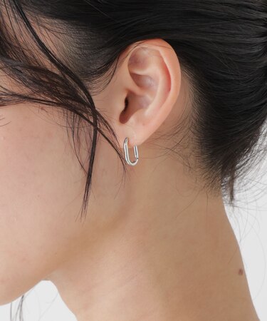 オーバルフープピアス