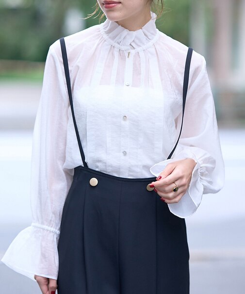 フリルカラーシアーブラウス