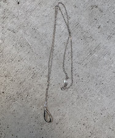 ツイストモチーフリングネックレス