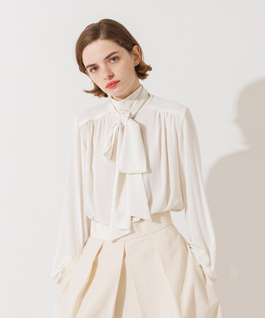 ボウタイブラウス