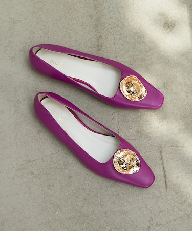 メタルモチーフフラットパンプス