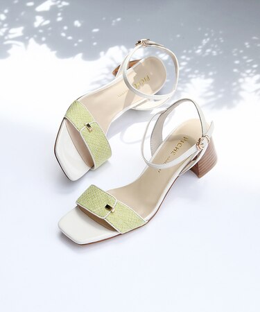 ブロックヒールビットサンダル