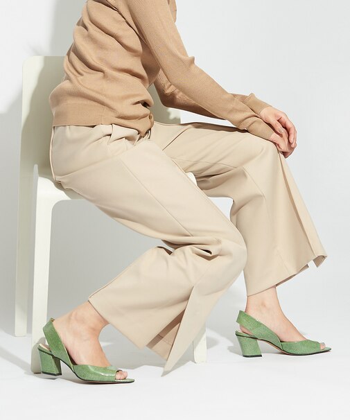 サイドベンツパンツ