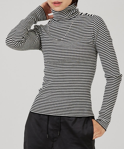 【日本製/2023AW】シームレスタートルニット