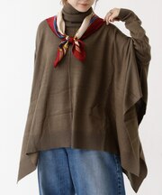 タートルネックポンチョ