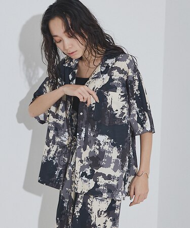 【セットアップ着用可】スプラッシュプリント 開襟 シャツ