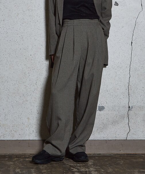 【セットアップ着用可】チェック タック ワイドパンツ