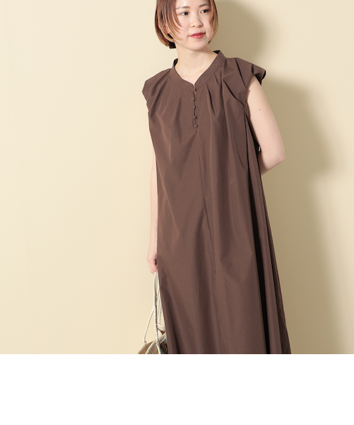 ボリュームショルダー タックワンピース