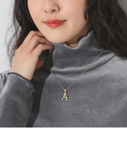 イニシャル ネックレス