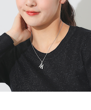 イニシャル ネックレス