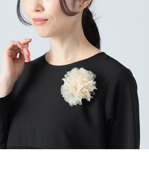 シアーフラワー コサージュ