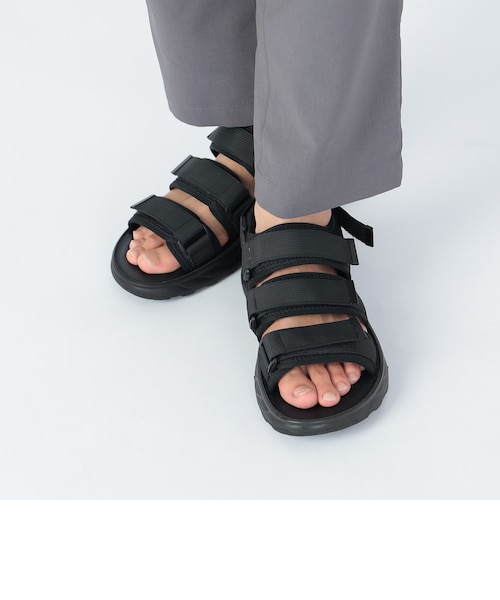 【BLACK】【別注】<CAMINANDO x HTC for UNITED ARROWS> スタッズ サンダル 別注】＜CAMINANDO x HTC for UNITED ARROWS＞ スタッズ サンダル