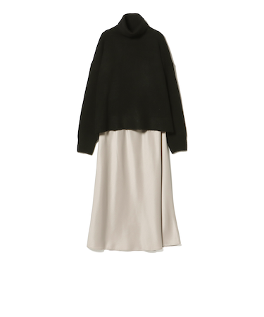 タートルネックニット × サテンスカート(セットアイテム)