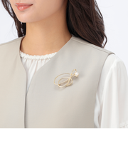 フェイクパール ライン ブローチ