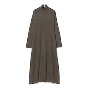 襟スリット ハイネック ニットワンピース