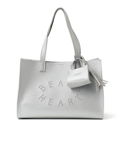 パンチングロゴ チャーム付き トートバッグ