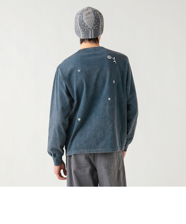 スタッズ エンブレム ロングスリーブ