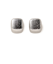 マット メタル ピアス