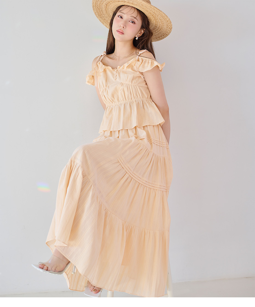 サイドボリュームティアードスカート