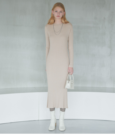 リブニットフレアワンピ