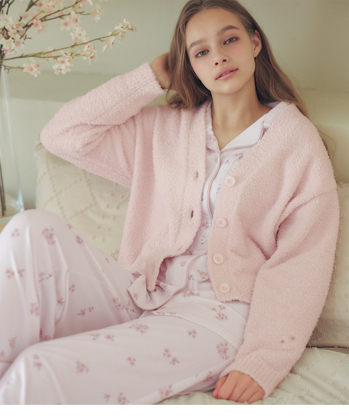 ホイップリーＶネックカーデ