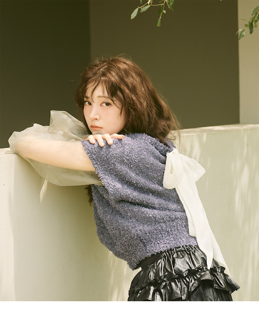 フェザーニットトップス