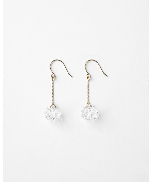 ピアス シロツメクサ