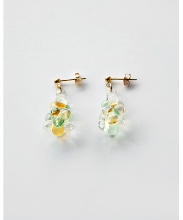 ピアス コモレビ