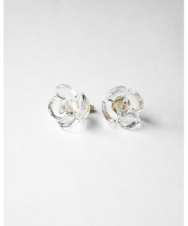 ピアス ツバキ クリア