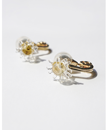 イイダ傘店 イヤリング 朝焼けのカモミール（クリア）NF