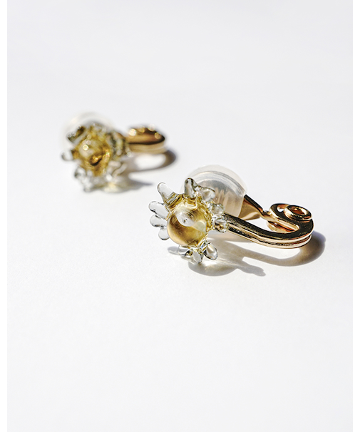 イイダ傘店 イヤリング 夕暮れのカモミール（グレー）NF