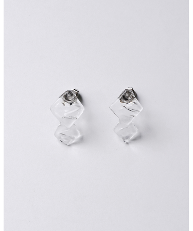 ピアス ウスライ NF