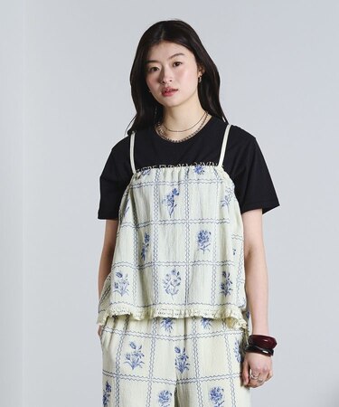 EMBROIDERY CAMISOLE BLOUSE