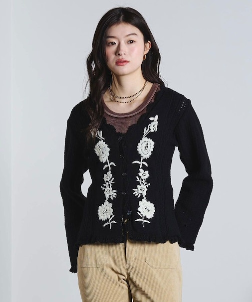 FLOWER EMBROIDERY KNIT CARDIGAN