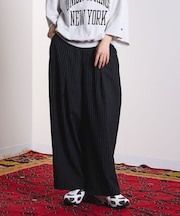 STRIPE TUCK BARREL PANTS