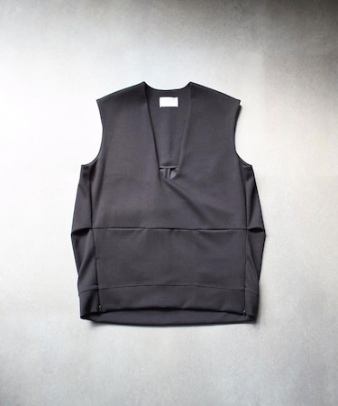 CHIGNON cardboard Vneck vest