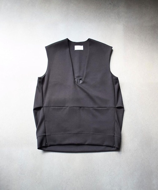 CHIGNON cardboard Vneck vest