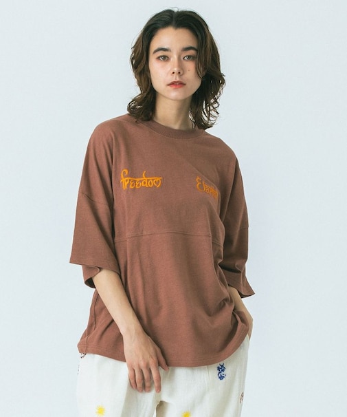 EMBROIDERY FOOT BALL TEE