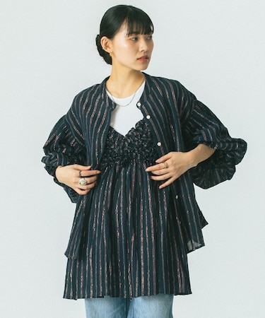 VOLUME SLEEVE BLOUSE