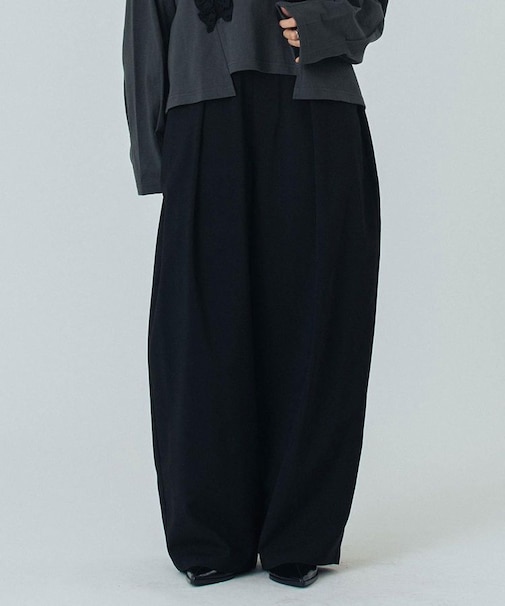 TUCK BARREL PANTS